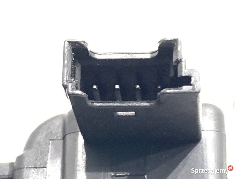 ZAMEK KLAPY TYŁ BMW F30 SedanLimuzyna 918064