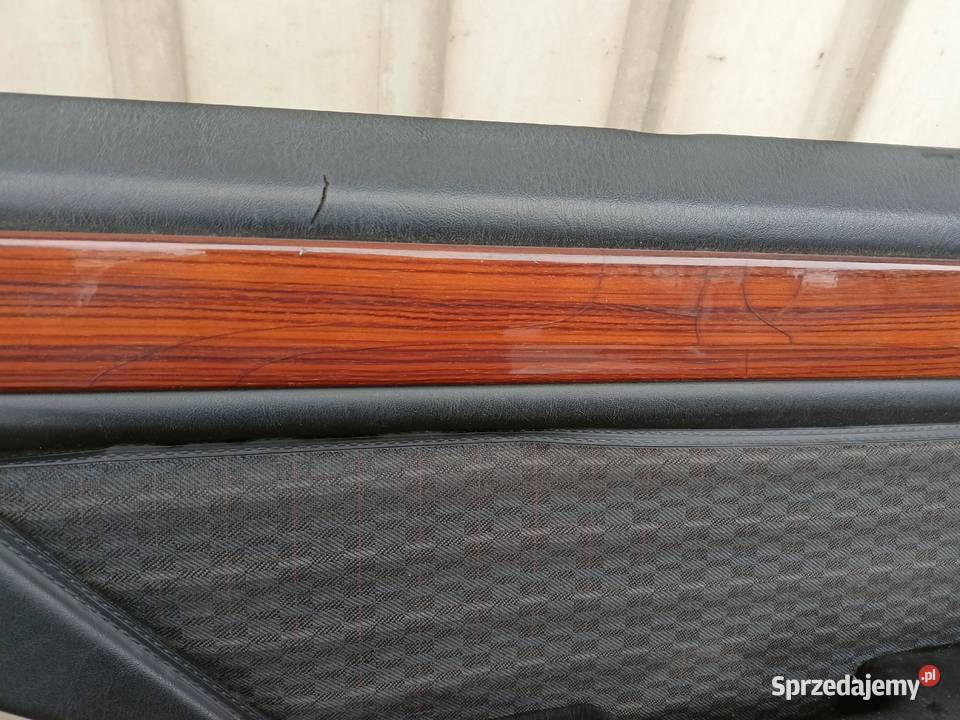 Mercedes W124 boczki drzwiowe czarne tylne prawy osobowe Skarżysko-Kamienna