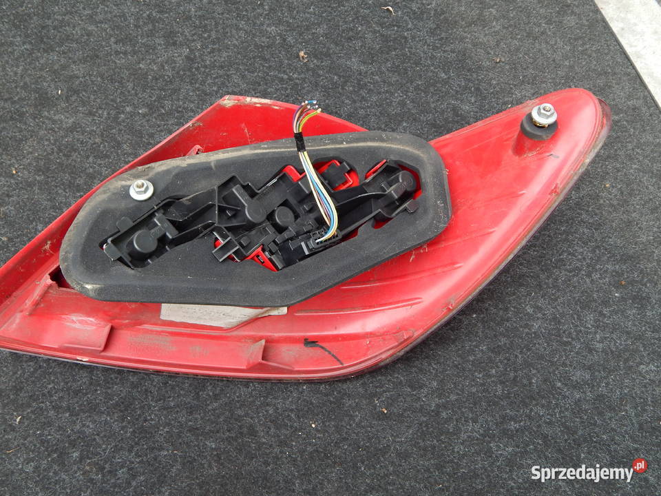 LAMPA TYLNA LEWA ZESPOLONA PEUGEOT 307 KOMPLETNA Motoryzacja Warszawa