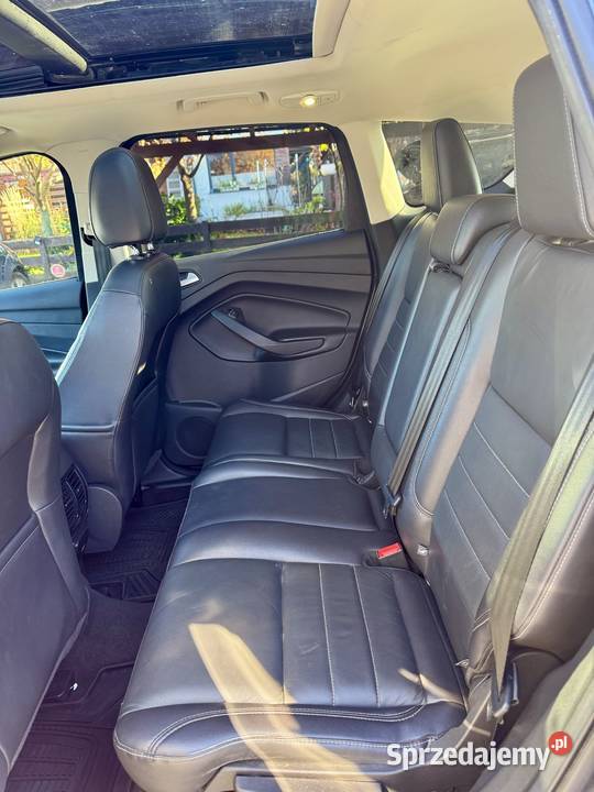 Ford Escape z mocnym silnikiem Kosakowo