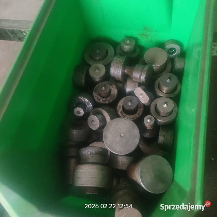 Stemple z matrycami do wykrawarki mubea Hajnówka