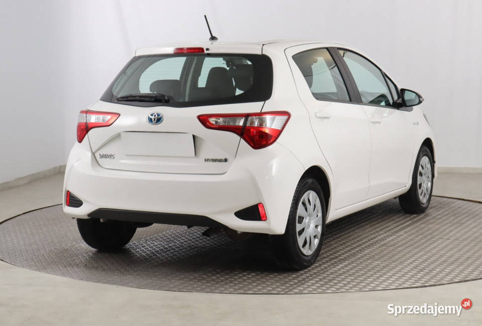 Toyota Yaris 15 Hybrid nieuszkodzony Zabrze