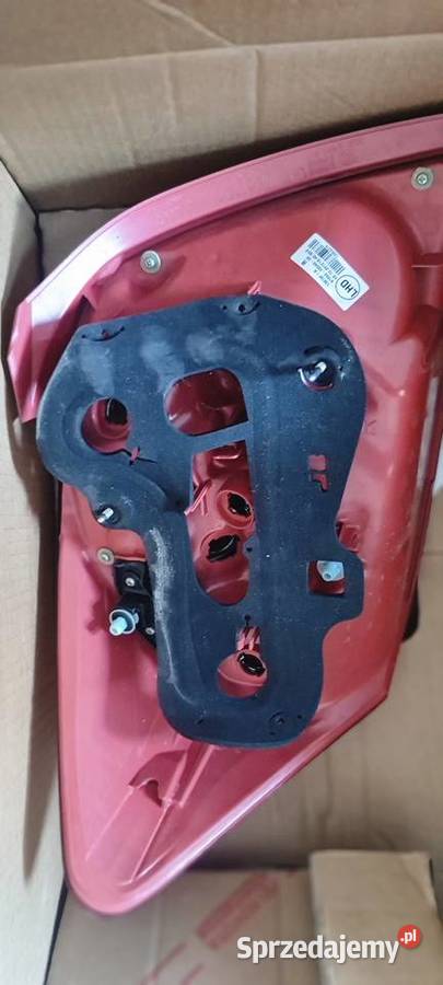 LAMPA LEWA TYŁ TOYOTA AURIS E15 Części samochodowe wielkopolskie Golina sprzedam