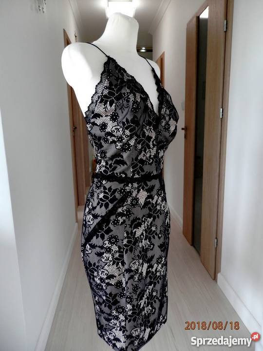 Sukienka Kim Kardashian Koronkowa Czarna Łomża