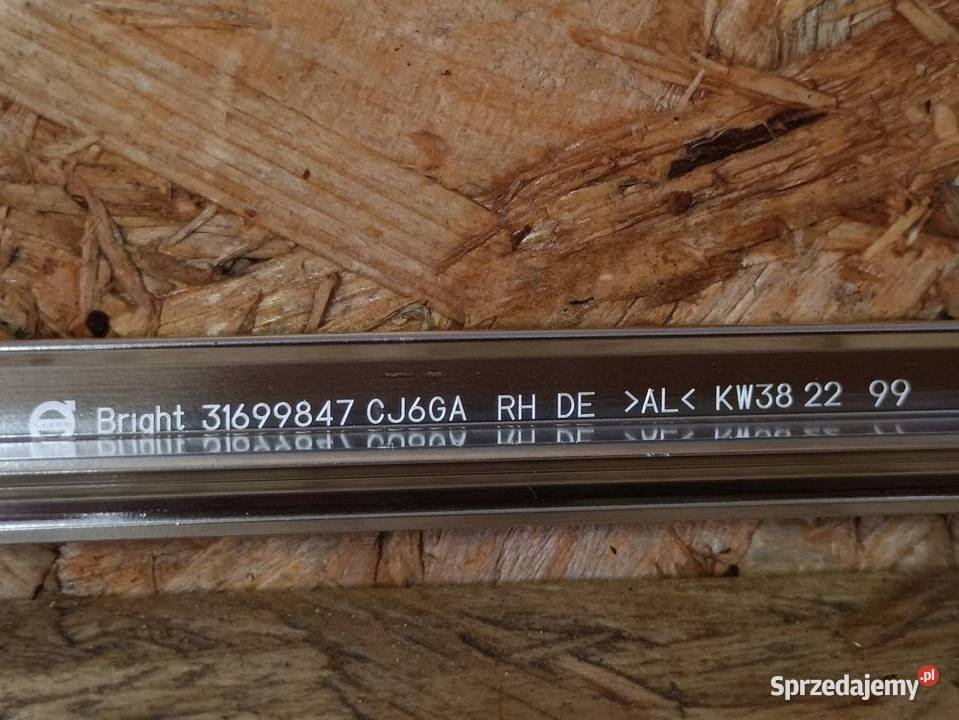 VOLVO XC90 19 LISTWA SZYBY CHROM PRAWY TYŁ Pleszew