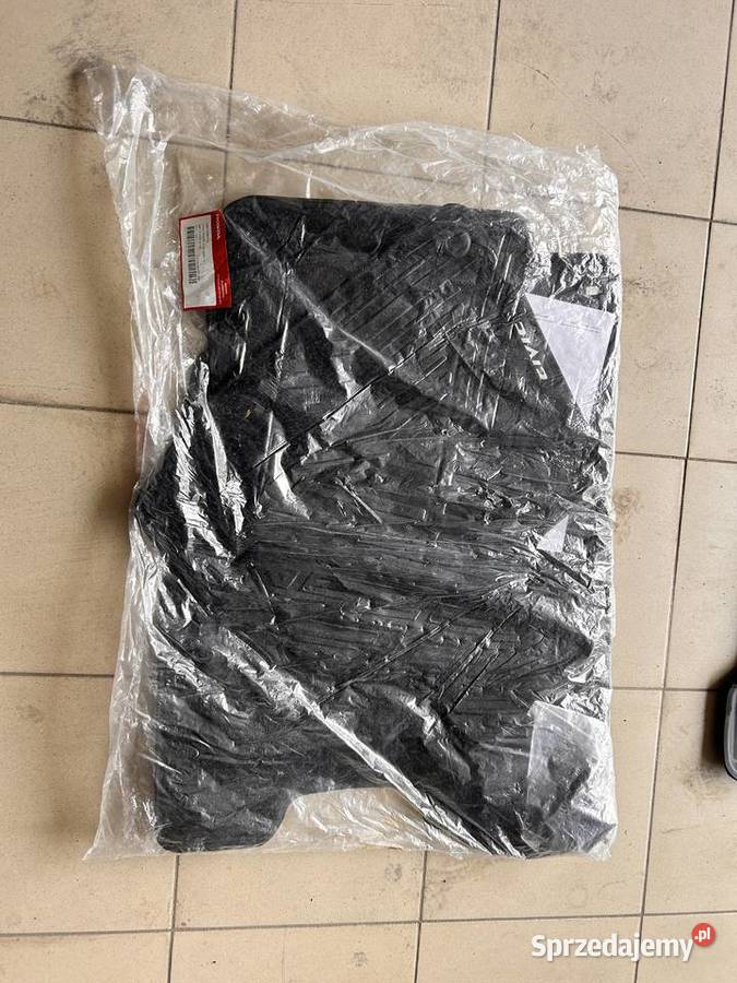 Oryginalne dywaniki do Hondy Civic UFO kilka kpl świętokrzyskie