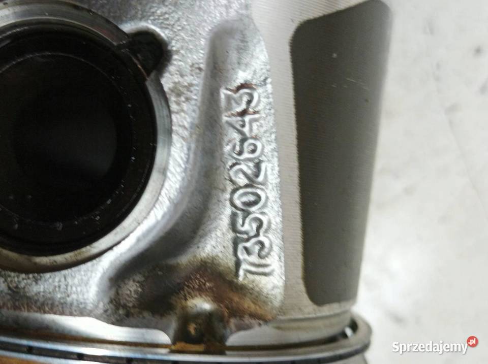 TŁOK KORBOWÓD 73502643 3004U 13 CDTI Opel Combo osobowe