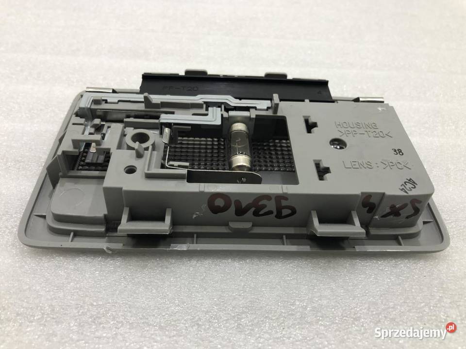 LAMPKA PODSUFITKI SUZUKI SX4 osobowe sprzedam