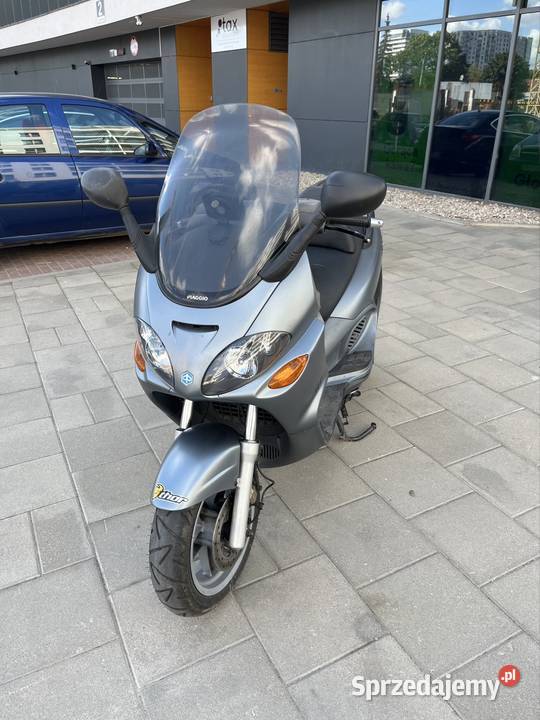 Skuter piaggo x9