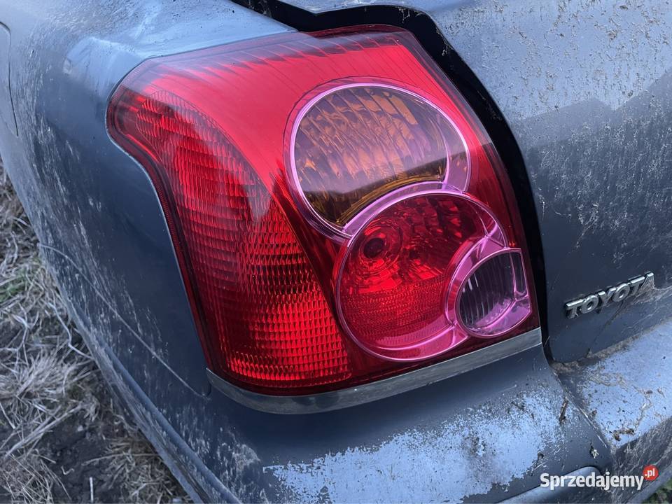 TOYOTA AVENSIS T25 HB LAMPA TYŁ LEWA Zambrów sprzedam