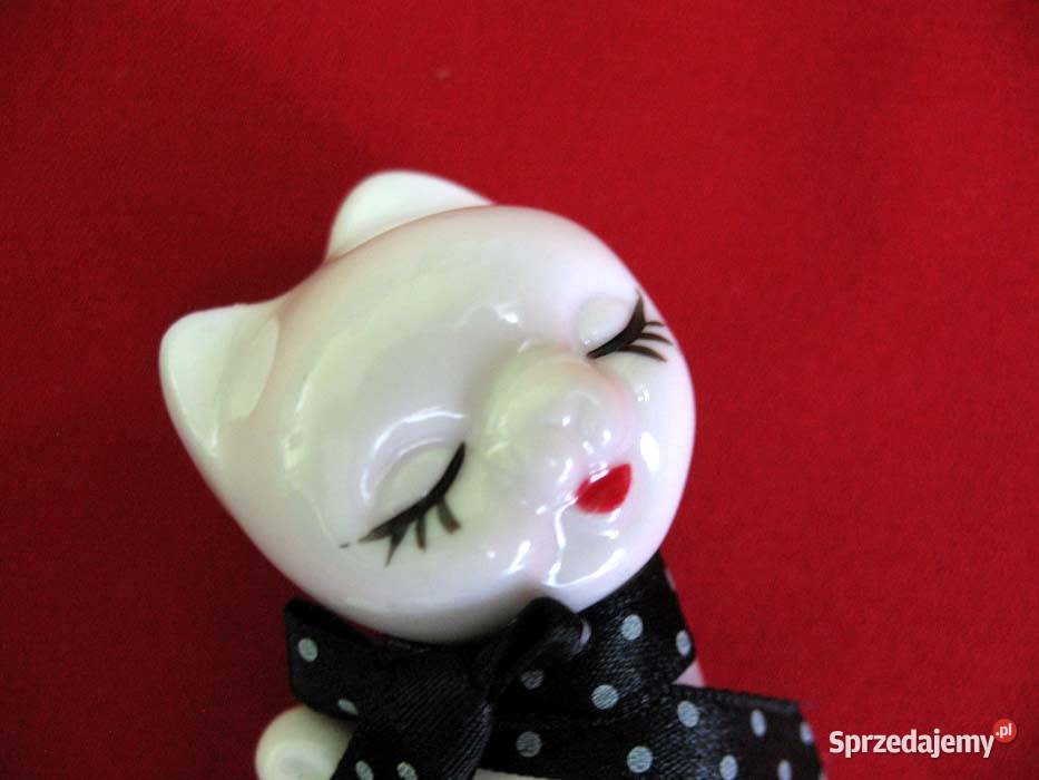 Kot biały mały kotek porcelana 6 x 4 x 3 Siedlce