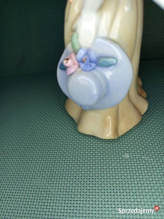 Porcelanowa figurka eleganckiej damy z Porcelana i szkło Warszawa