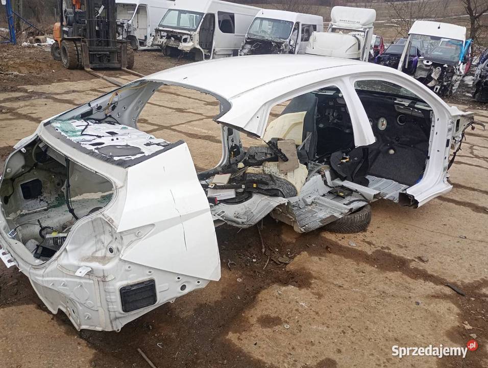 KAROSERIA ĆWIARTKA BŁOTNIK TYŁ LEWY PRÓG DACH