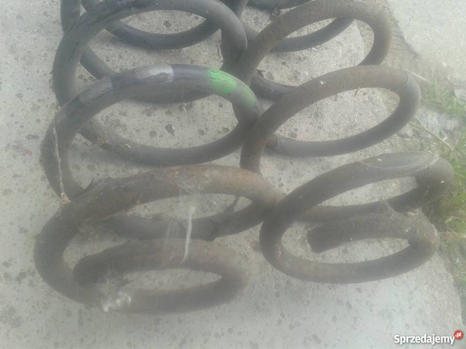 GOLF 4 IV 16 16V sprężyna tylna zawieszenia Ozorków