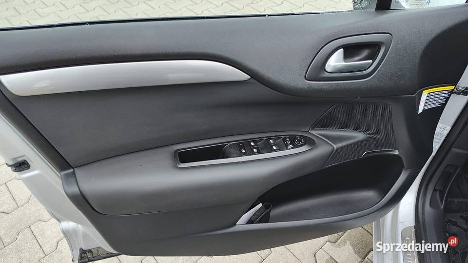 Citroen C4 II generacji w wersji Exclusive elektryczne lusterka małopolskie