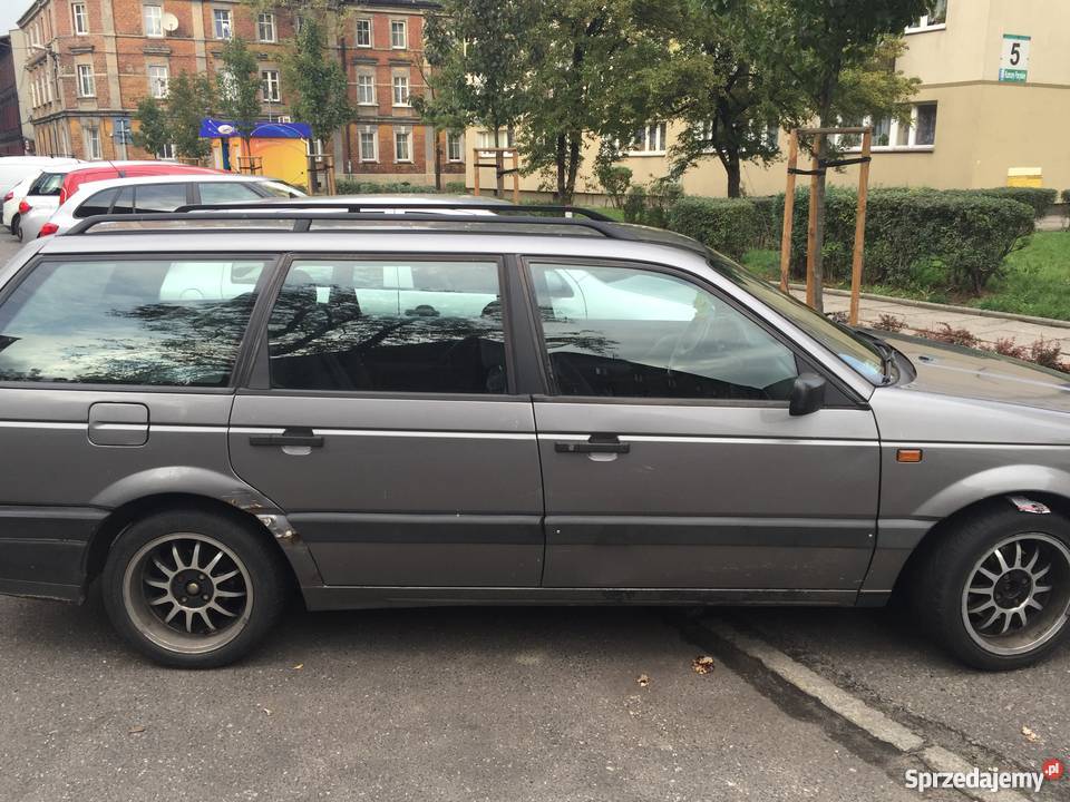 Passat B3 19 TDI 110 Środek z B4 nieuszkodzony sprzedam