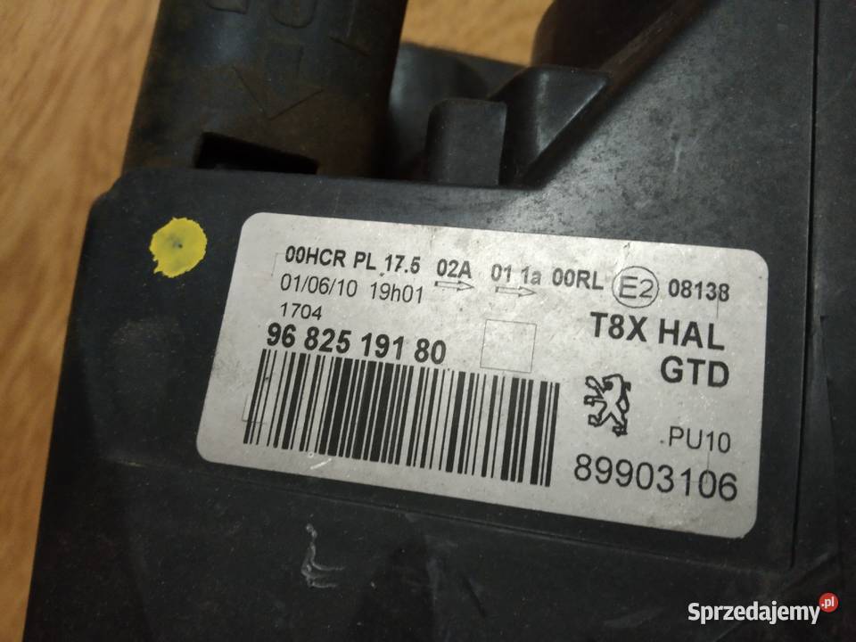 lampa przednia lewa peugeot 3008