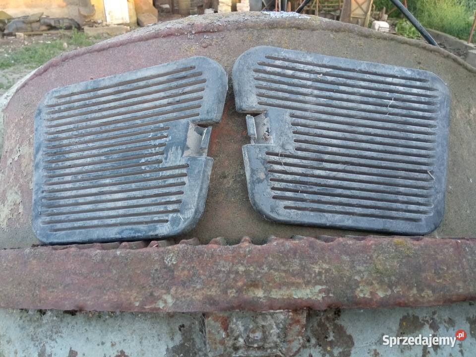 Zaślepki tylnych lamp wewnątrz opel astra f Rok produkcji 1996 Posługowo sprzedam