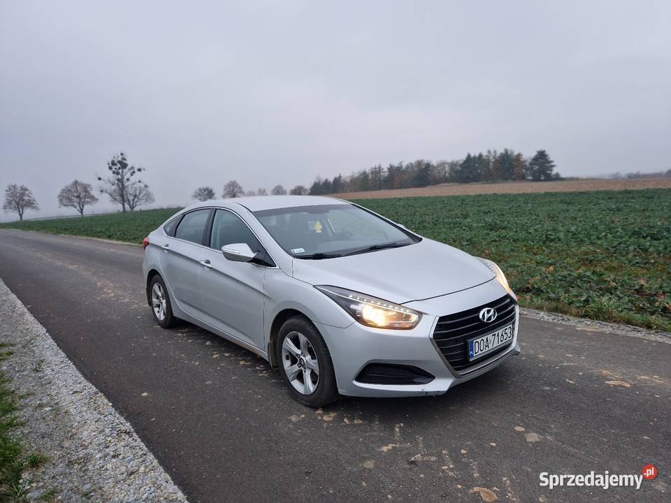 Niski przebieg zadbany i ekonomiczny 147000km Oława