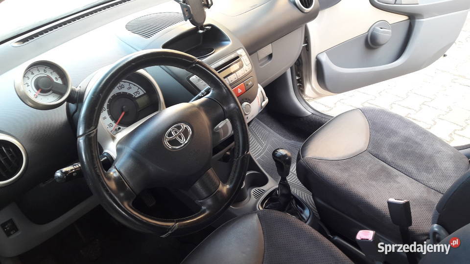 TOYOTA AYGO 10VV T Klima 5 d sprowadzony 998cm3 Aygo mazowieckie Iłża