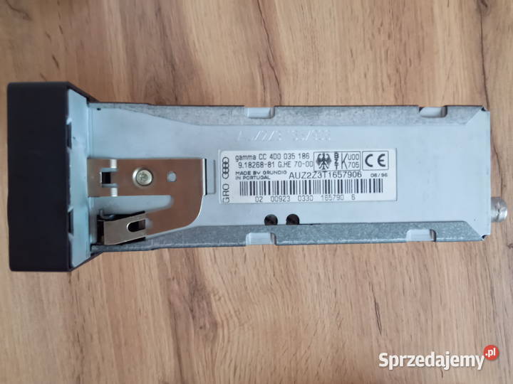 Radio Audi Gamma CC 22 Grundig 4D0035186 Dębica sprzedam