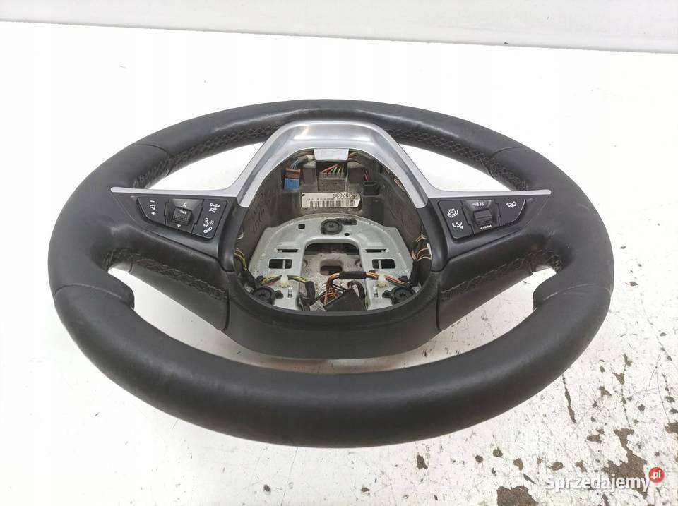 KIEROWNICA Opel Zafira III 2011