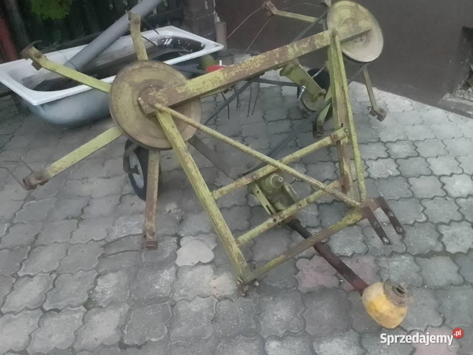 Przetrząsacz karuzelowy pająk do siana nieuszkodzony Zgrabiarki i przetrząsacze Maszyny rolnicze Zebrzydowice