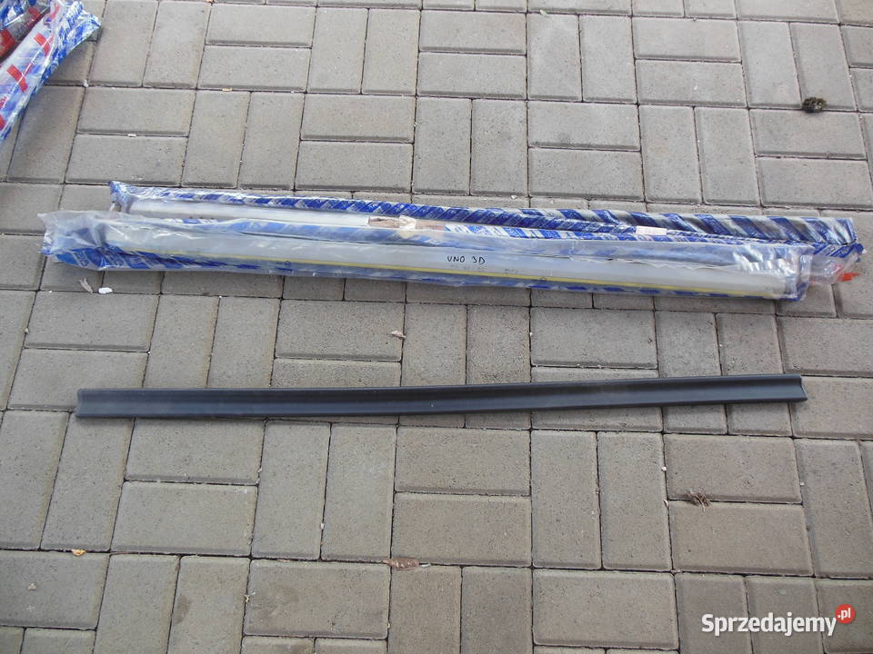 Fiat Uno 3 D TURBO 89 Listwa drzwiowa prawa Kozy