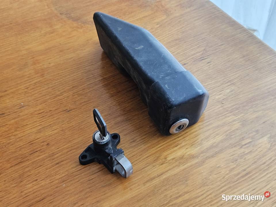 Uchwyt na kask schowek klucze Honda VT500C Części i akcesoria motocyklowe Lublin