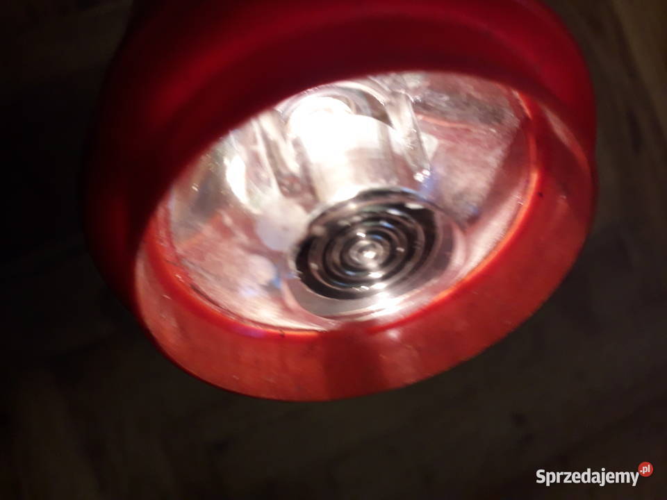 Latarka świecąca w różnych kolorach prl