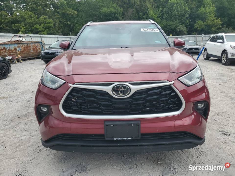 2021 TOYOTA HIGHLANDER XLE automatyczna
