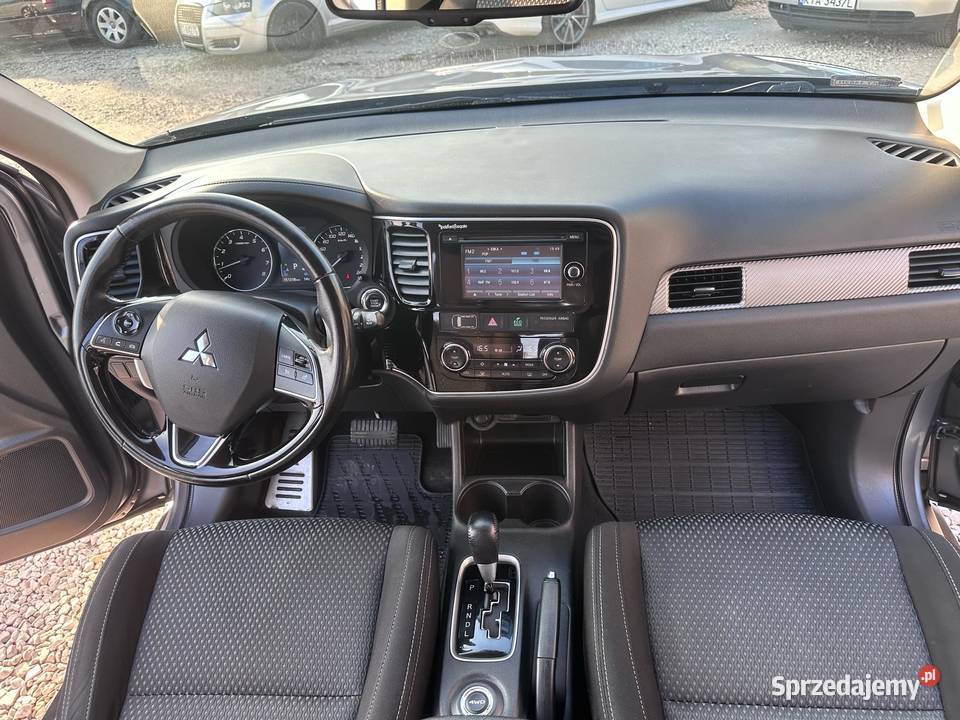 Mitsubishi Outlander 4WD Gaz Stag 7 Osobowa bluetooth małopolskie Ładna