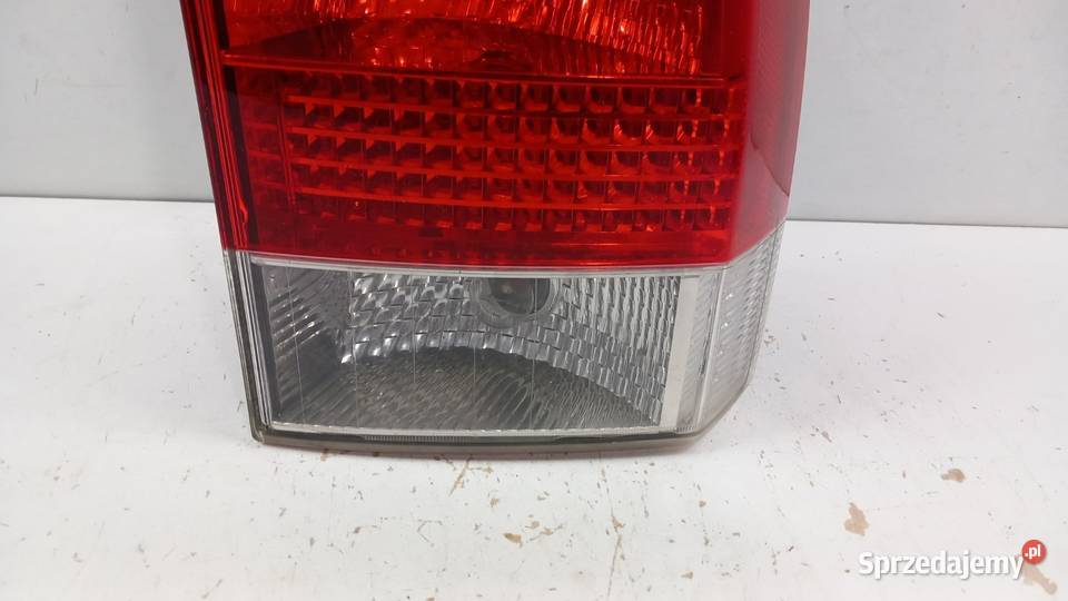 VOLVO V70 II LIFT KOMBI LAMPA TYŁ PRAWA Zbierkowo