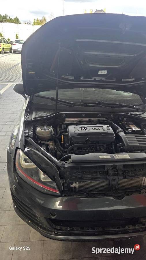 Reflektory lampy przednie Golf VII 7 GTI
USA