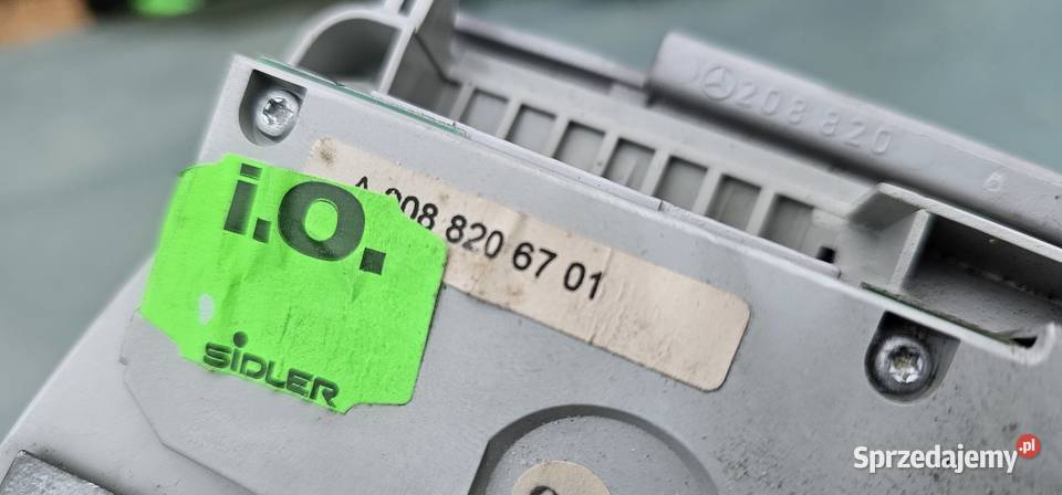 Lampka kabiny mercedes w210 2088206701