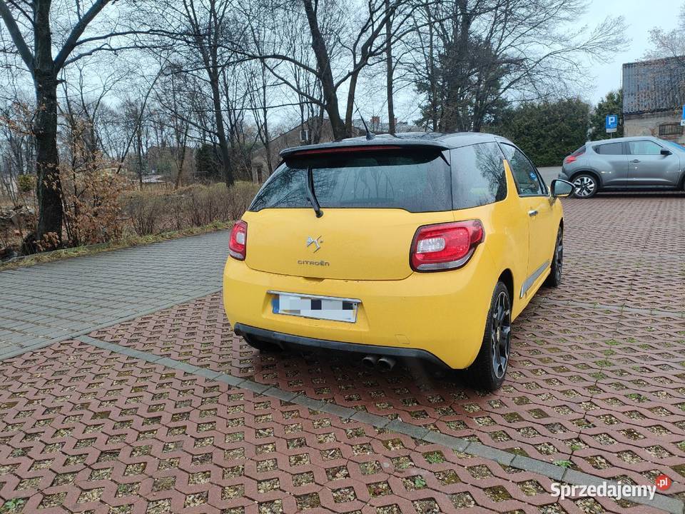 Citroen DS3 yellow