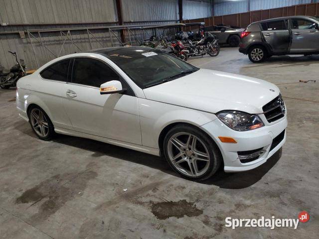 MERCEDESBENZ C 2014 z USA automatyczna Warszawa