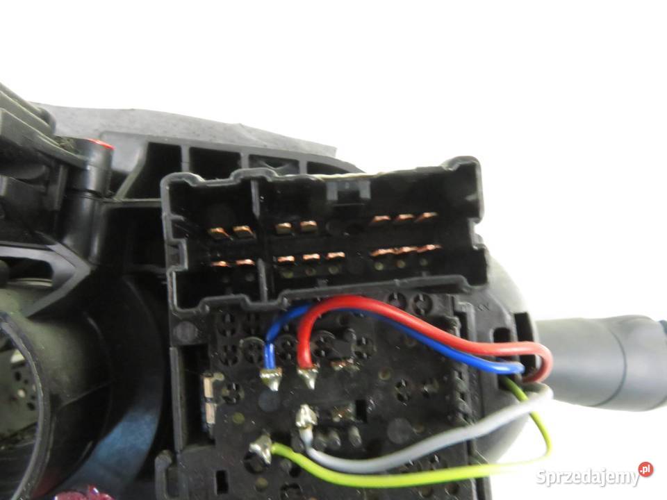 PRZEŁĄCZNIK ZESPOLONY DACIA DOKKER 681728631R sprzedam