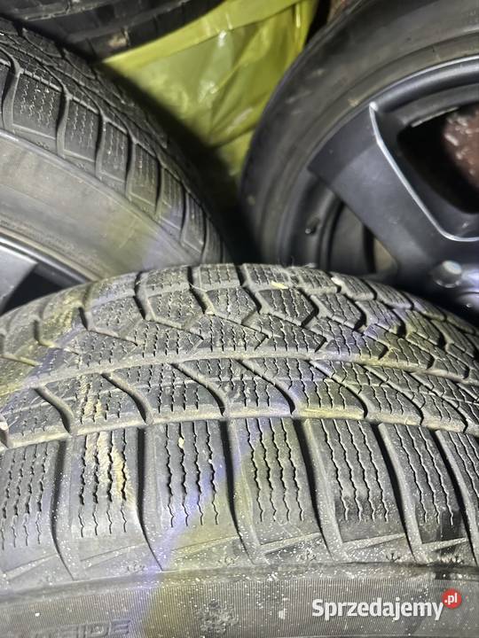 Opony zimowe na alufelgach ori VAG 5x112 2255018 świętokrzyskie Brzezinki sprzedam