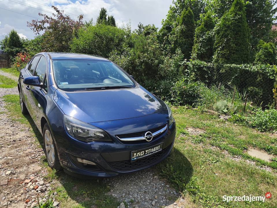 Sprzedam Opel Astra j sedan Chełm