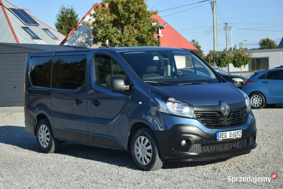 Renault Trafic 16D 2017r 9 Osobowy Navi Kamera