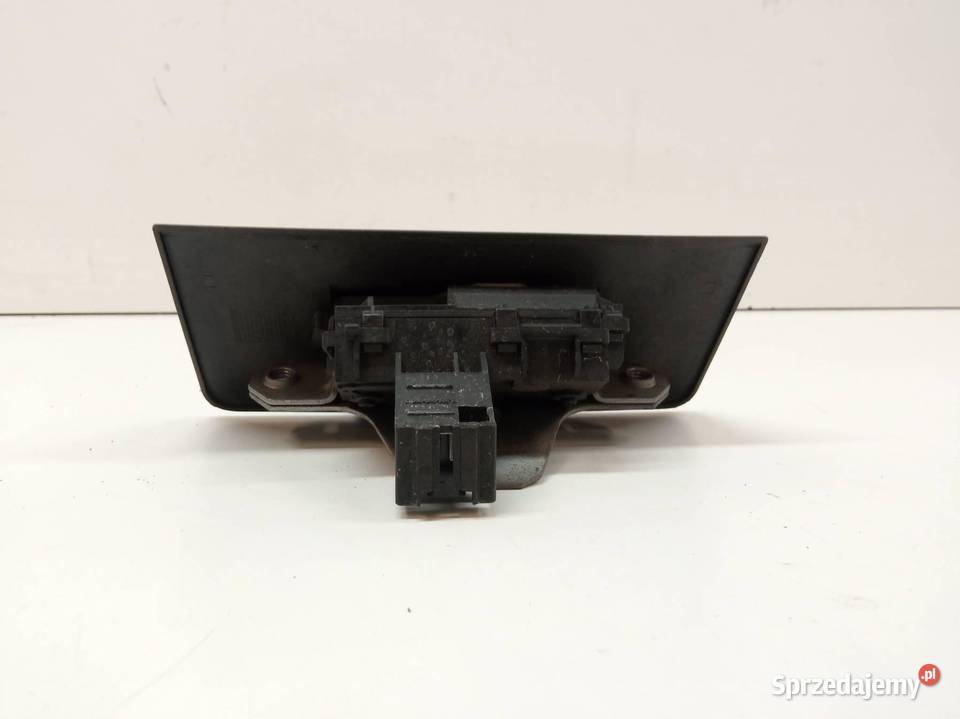 ZAMEK KLAPY BAGAŻNIKA KOMBI 8N51F442A66AC Rok produkcji 2011