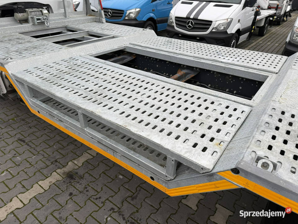 Iveco EUROCARGO 120E25 E6 Laweta Zagłebiana diesel Widełki