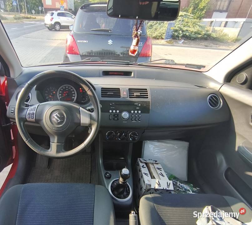 Suzuki Swift mk6 2009 13 benzyna z gazem 215 centralny zamek wielkopolskie