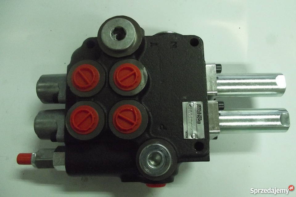 Rozdzielacz 2 sekcje pod joystick 80L Parczew