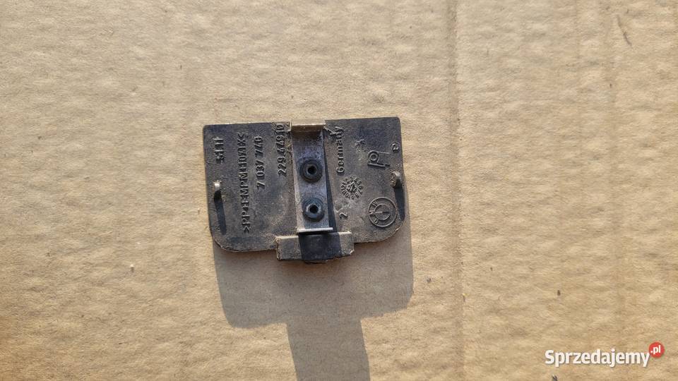 ZAŚLEPKA HAKA ZDERZAKA PRZÓD BMW E46 7037740 33 Ruda Śląska