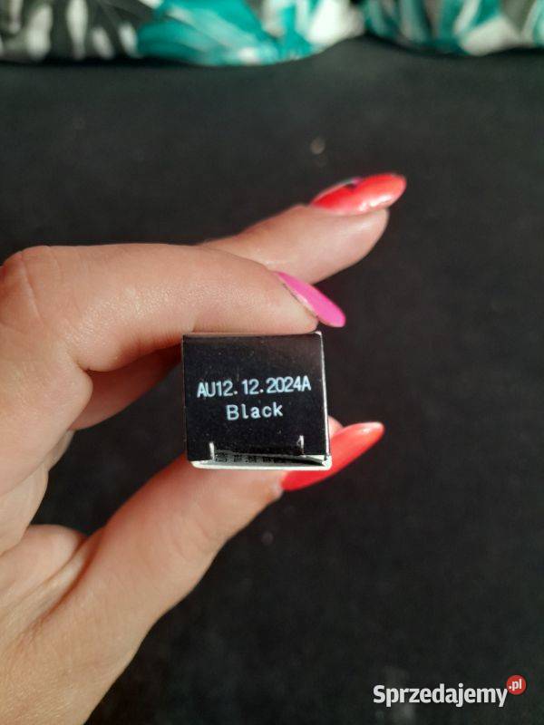 Żelowa kredka do oczu Avon Power Stay 24h Black Siewierz