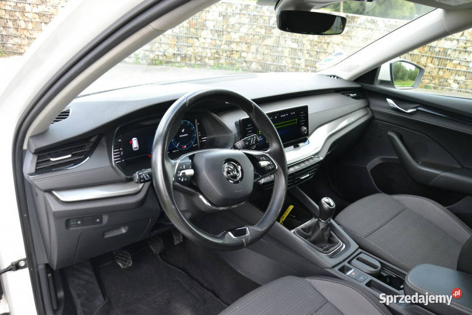 koda Octavia 20 diesel 115 6biegów full led
