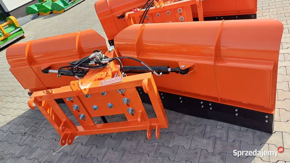 Pług do śniegu odśnieżny strzałka hydrauliczny lubelskie Wola Różaniecka