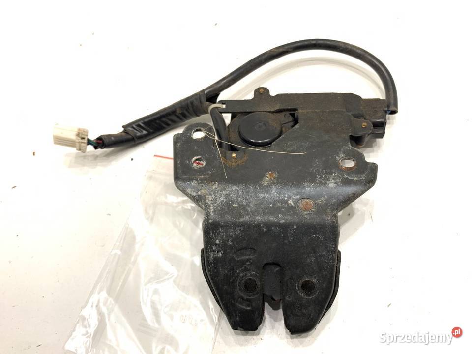 ZAMEK KLAPY TYŁ CHRYSLER 300C Kombi